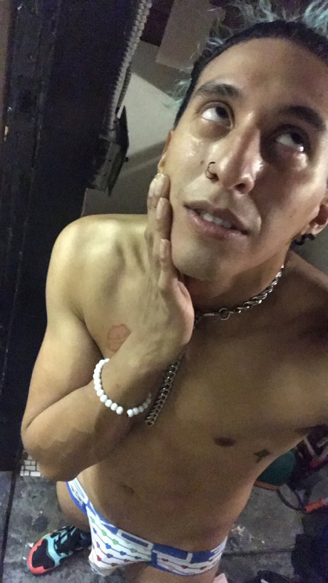 Nacktes geleaktes OnlyFans-Foto von Ricky October