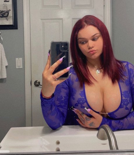 Nacktes geleaktes OnlyFans-Foto von Katie Kat
