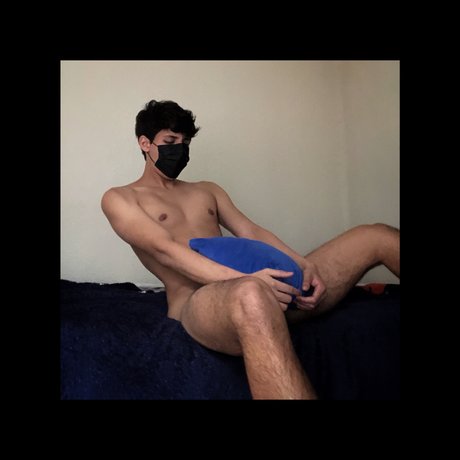 Nacktes geleaktes OnlyFans-Foto von U182358213