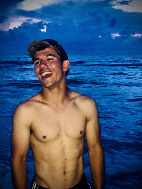 Nacktes geleaktes OnlyFans-Foto von Mikael Sandecki