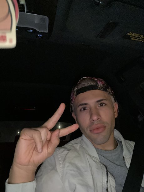 Nacktes geleaktes OnlyFans-Foto von Saj