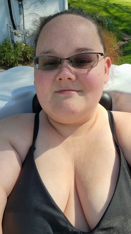 Nacktes geleaktes OnlyFans-Foto von Belle