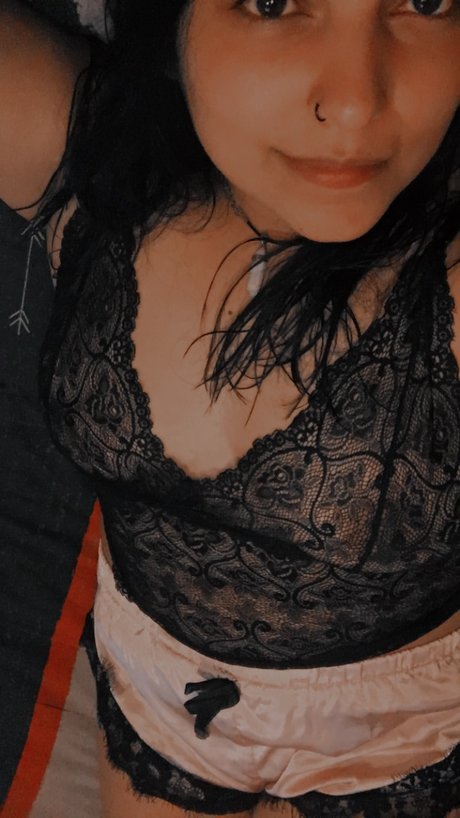 Nacktes geleaktes OnlyFans-Foto von Cami