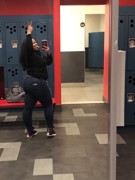 Nacktes geleaktes OnlyFans-Foto von Royal Tee