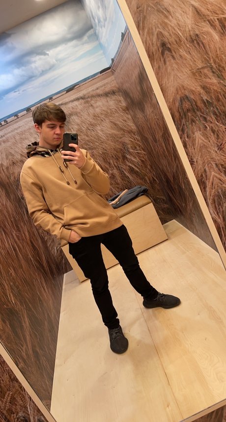 Nacktes geleaktes OnlyFans-Foto von Name