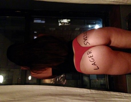 Nacktes geleaktes OnlyFans-Foto von Nixxx