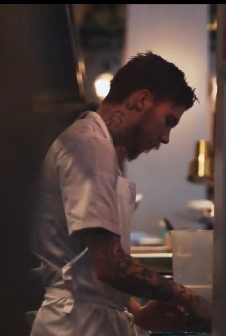 Nacktes geleaktes OnlyFans-Foto von The Tattooed Naked Chef