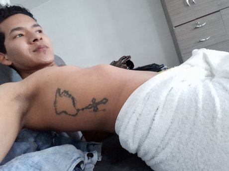 Nacktes geleaktes OnlyFans-Foto von Santiago Yaima