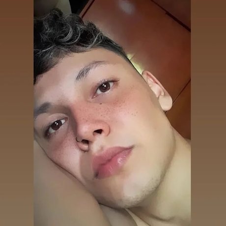 Nacktes geleaktes OnlyFans-Foto von Elenzo