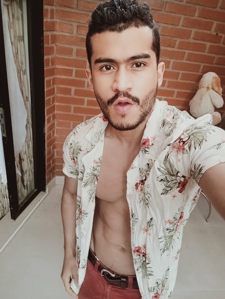 Nacktes geleaktes OnlyFans-Foto von Jamesrodrigoperez