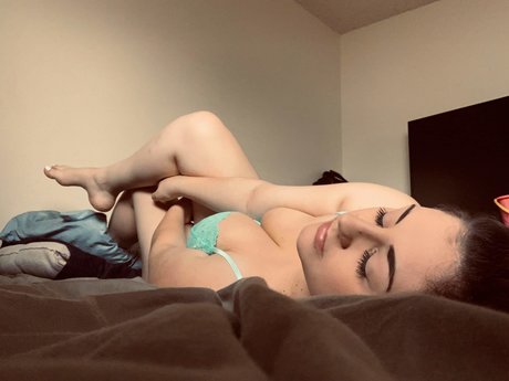 Nacktes geleaktes OnlyFans-Foto von Courtney Cares