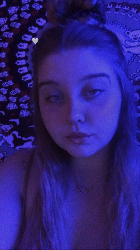 Nacktes geleaktes OnlyFans-Foto von Honeyyy 