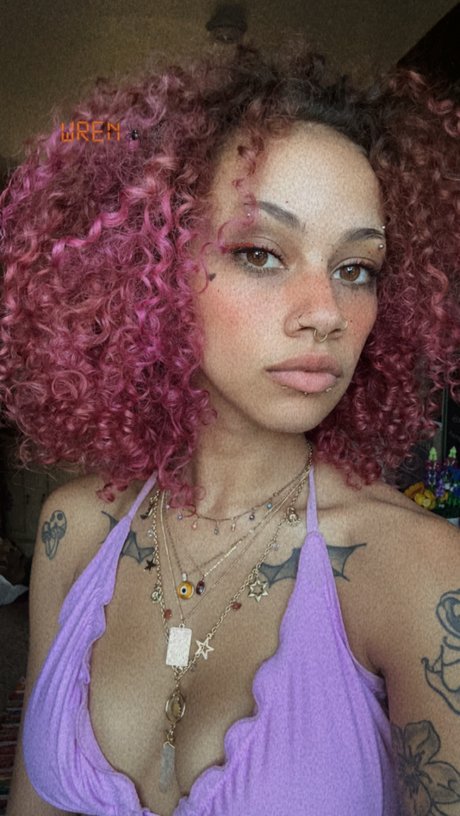 Nacktes geleaktes OnlyFans-Foto von Wren