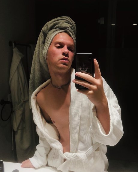 Nacktes geleaktes OnlyFans-Foto von Marco