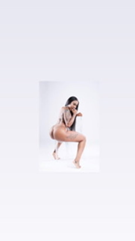 Nacktes geleaktes OnlyFans-Foto von Damnthatsshanti