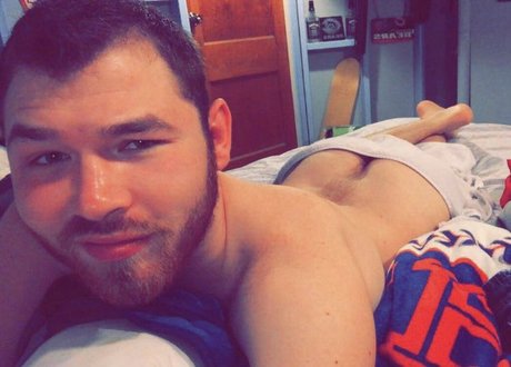 Nacktes geleaktes OnlyFans-Foto von Dev