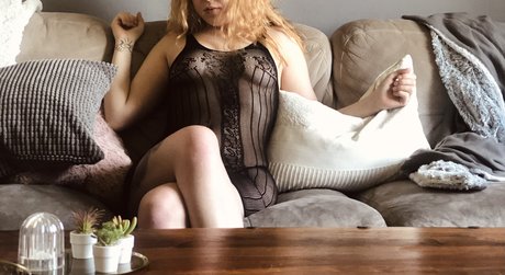Nacktes geleaktes OnlyFans-Foto von Lola Montez