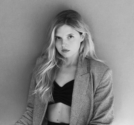 Nacktes geleaktes OnlyFans-Foto von Ana Mulvoy Ten