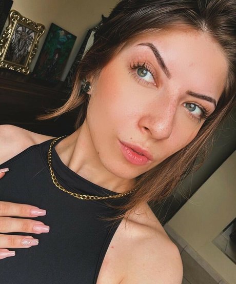 Nacktes geleaktes OnlyFans-Foto von Alessandra Pink