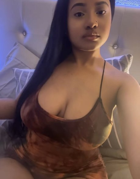 Nacktes geleaktes OnlyFans-Foto von Kokoblackxx