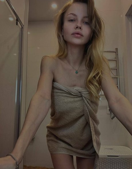 Nacktes geleaktes OnlyFans-Foto von Lustnana