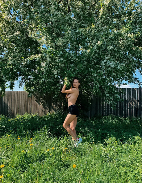 Nacktes geleaktes OnlyFans-Foto von Sweet Elena