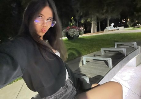 Nacktes geleaktes OnlyFans-Foto von Snowiislxt