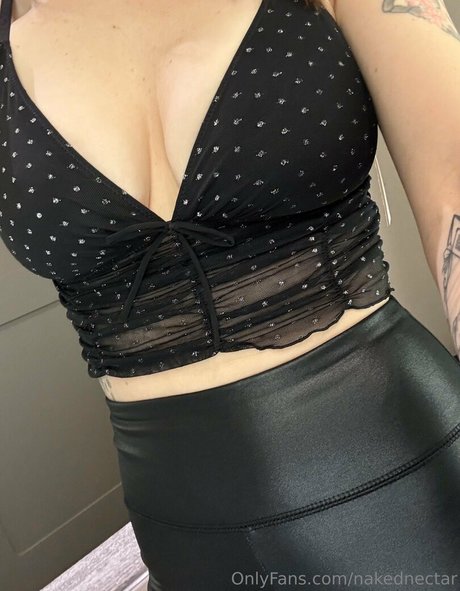 Nacktes geleaktes OnlyFans-Foto von Nakednectar
