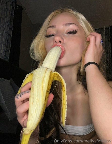 Nacktes geleaktes OnlyFans-Foto von Mollysfantasy