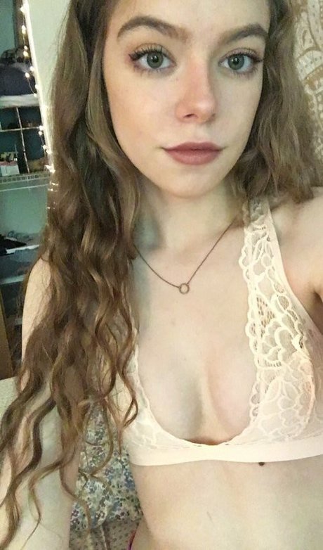 Nacktes geleaktes OnlyFans-Foto von Rose Castella