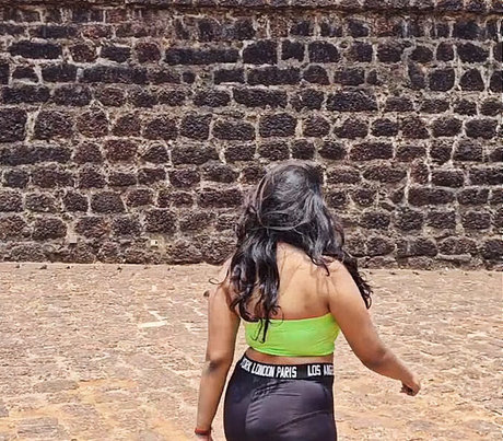 Nacktes geleaktes OnlyFans-Foto von Radhika Maroo