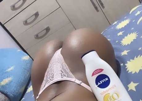 Nacktes geleaktes OnlyFans-Foto von Larissa Soares
