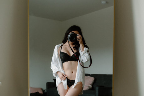 Nacktes geleaktes OnlyFans-Foto von Erin 