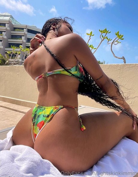 Nacktes geleaktes OnlyFans-Foto von Lightskinkim