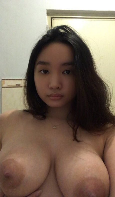 Nacktes geleaktes OnlyFans-Foto von Keri Ocampo