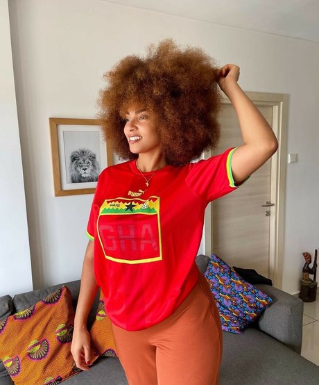 Nacktes geleaktes OnlyFans-Foto von Shadia Ampadu