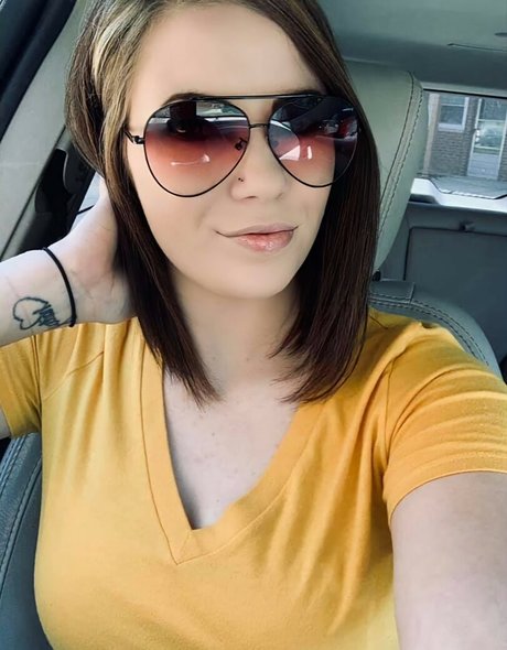 Nacktes geleaktes OnlyFans-Foto von Skylynn Greene