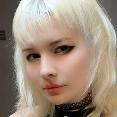 Nacktes geleaktes OnlyFans-Foto von Monochromesan