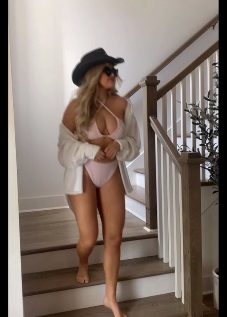 Nacktes geleaktes OnlyFans-Foto von Maddie Perry