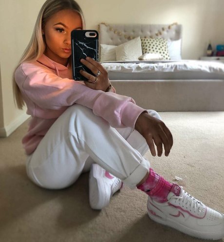 Nacktes geleaktes OnlyFans-Foto von Lucy M