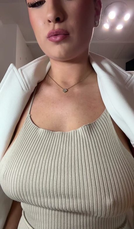 Nacktes geleaktes OnlyFans-Foto von Elianka