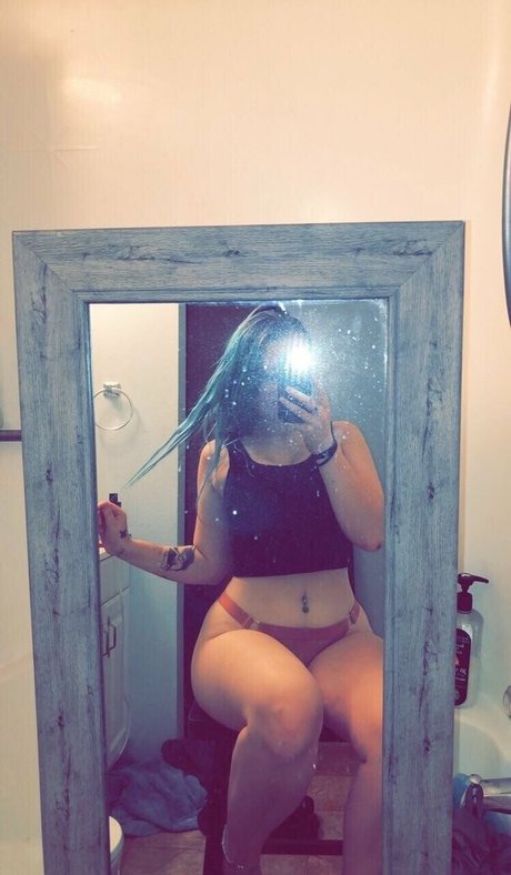 Nacktes geleaktes OnlyFans-Foto von Sweetpeasierraaa