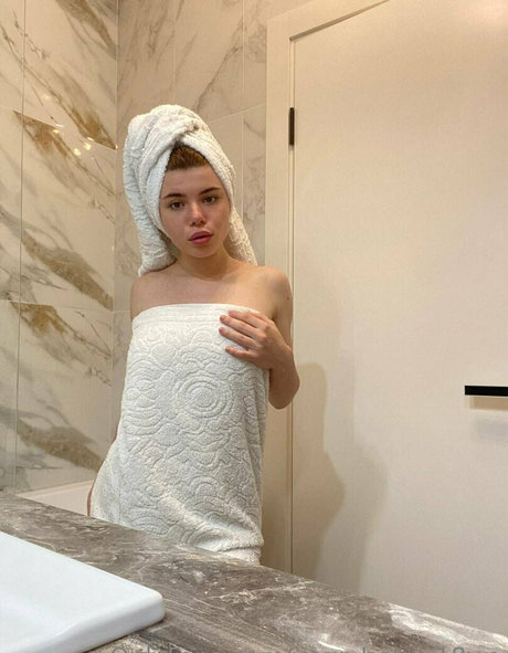 Nacktes geleaktes OnlyFans-Foto von Yourbaby18ye