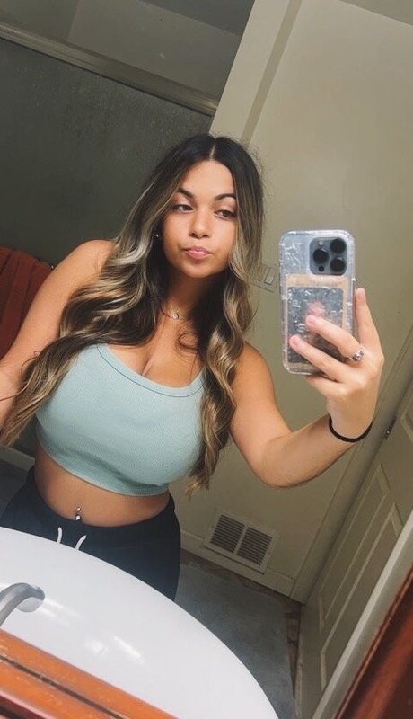 Ava Schillaci