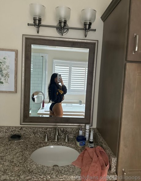 Nacktes geleaktes OnlyFans-Foto von Andiipoops