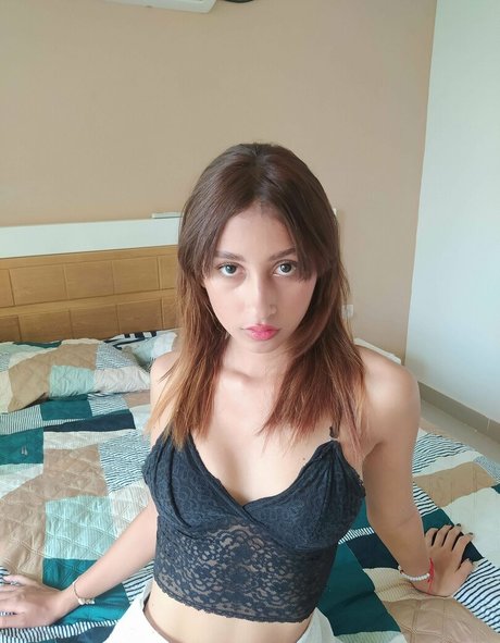 Nacktes geleaktes OnlyFans-Foto von Aryababy