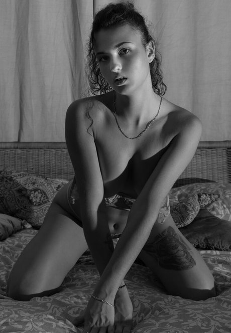 Nacktes geleaktes OnlyFans-Foto von Charlottelapiedrafree