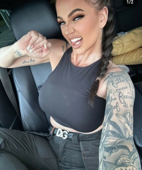 Nacktes geleaktes OnlyFans-Foto von Thatinkedgirl