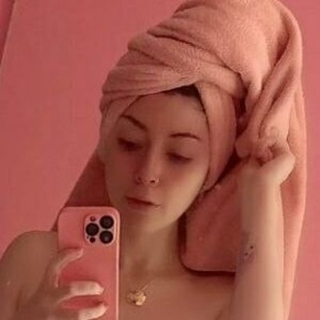 Nacktes geleaktes OnlyFans-Foto von Arimistar