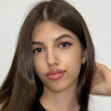 Nacktes geleaktes OnlyFans-Foto von Little Annie